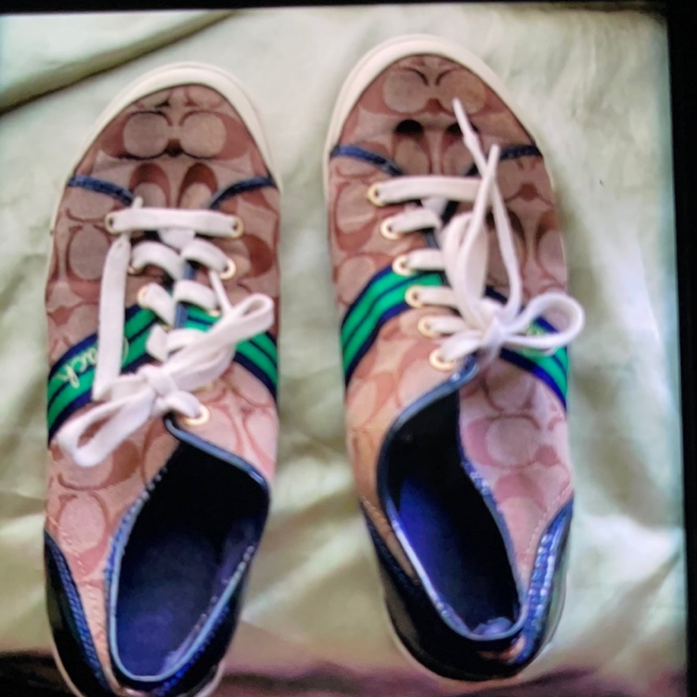 MOVING SALE NO HAGGLING AUTHENTIC COACH POLLY CANVAS 9.5 WOMEN SNEAKER